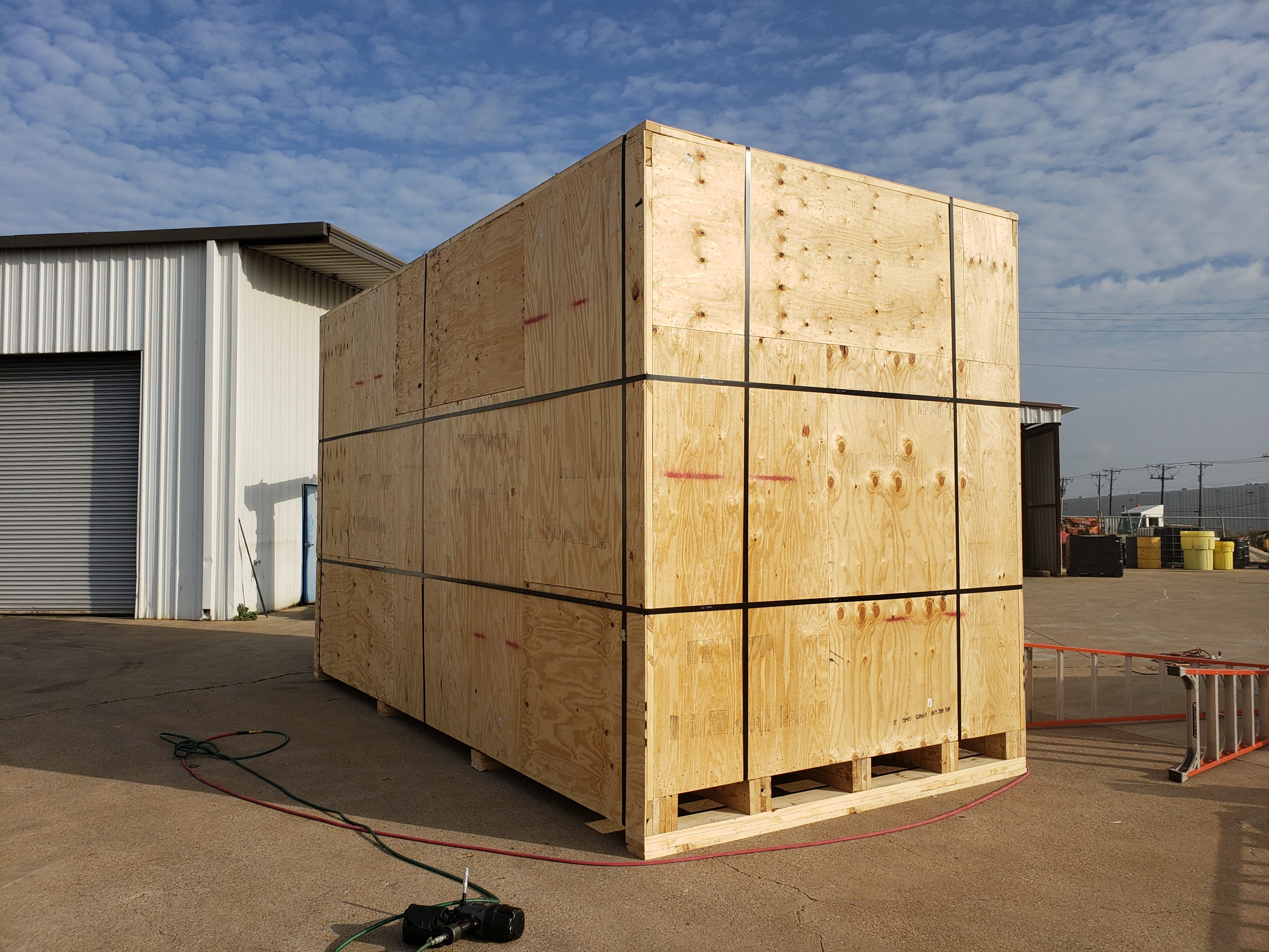 Large Crate 300x120x144 Large Crate 300x120x144